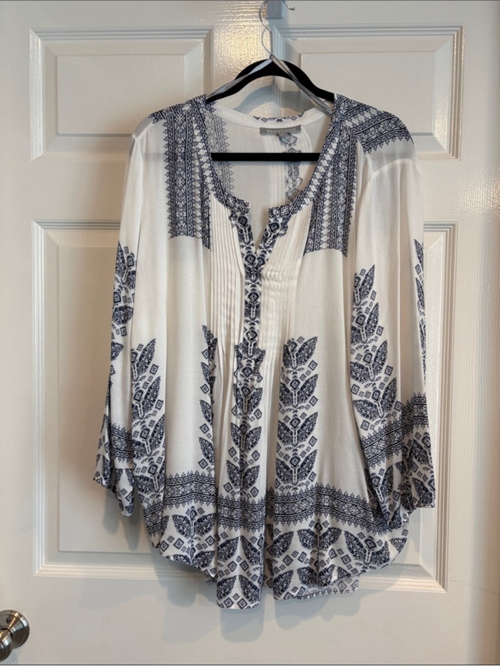 Women's White Boho Printed Peasant Top - Navy Pattern